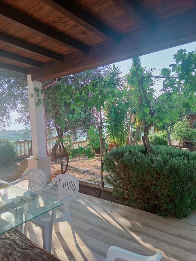 Casa Vacanze Del Carrubo Vieste Esterno foto