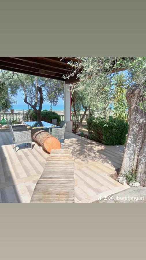 Casa Vacanze Del Carrubo Vieste Esterno foto
