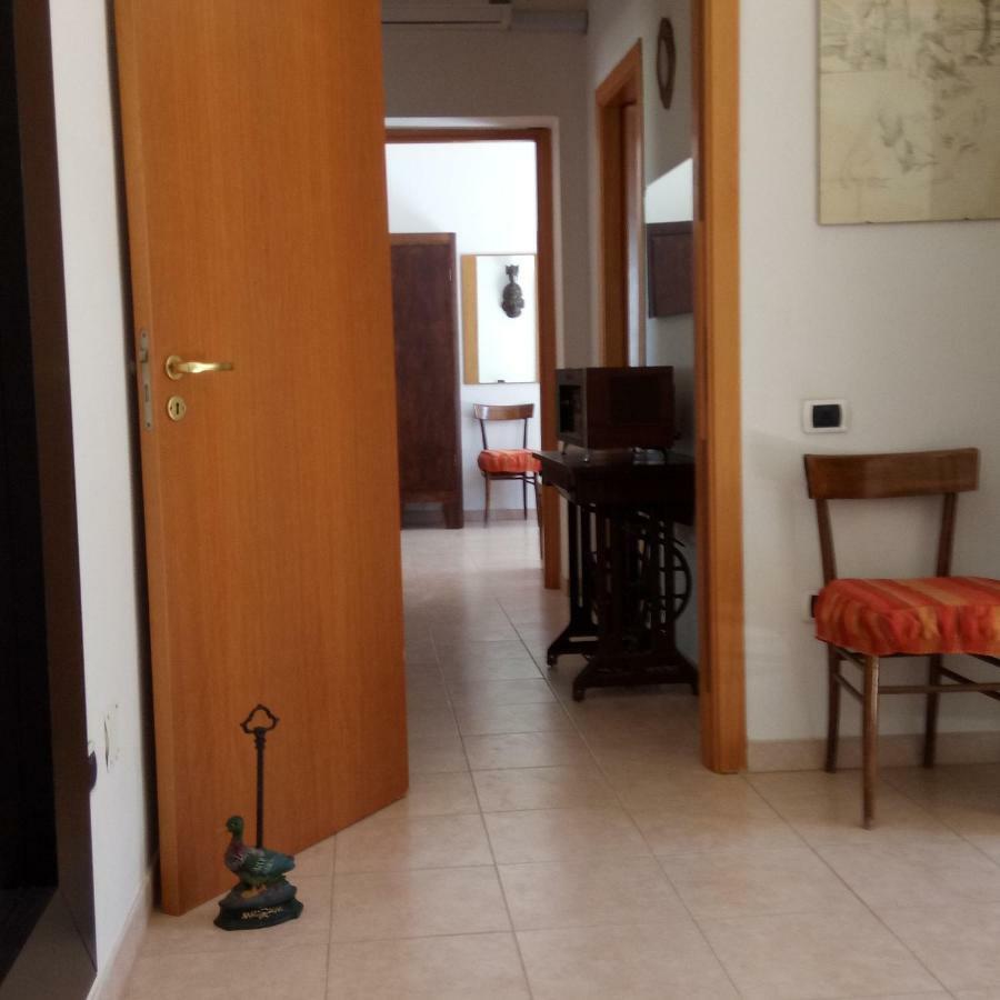 Casa Vacanze Del Carrubo Vieste Esterno foto